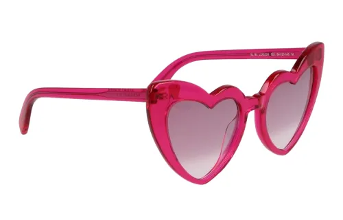 cat-eye sunglasses