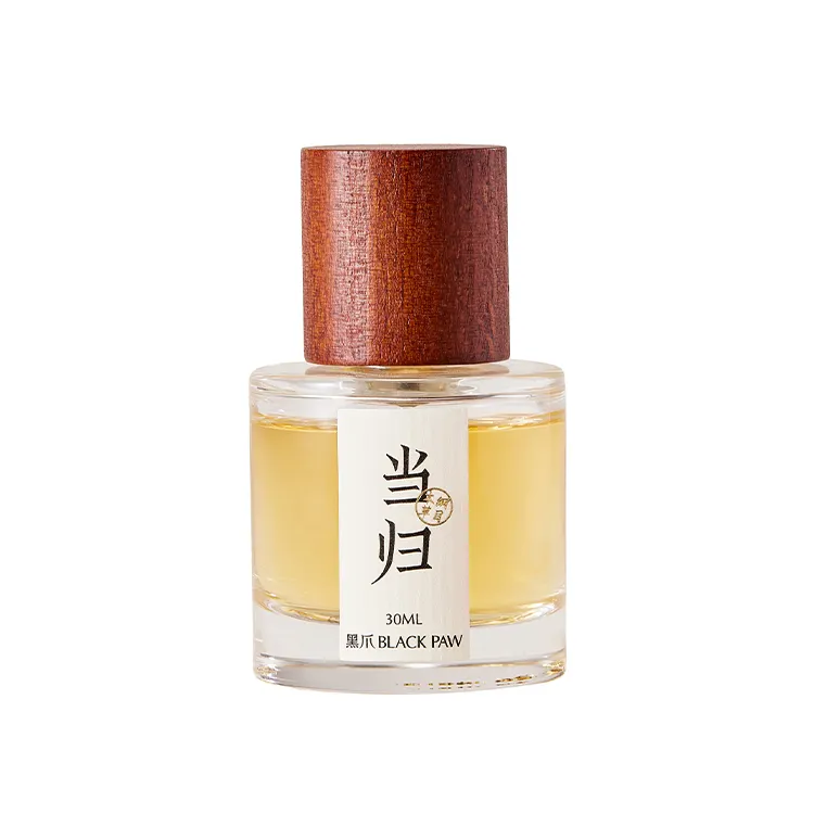 BLACK PAW Fragrant Woody Notes With A Hint Of Anise