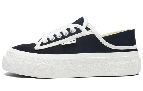 TUOPIN Canvas Versatile Trendy Mules Slip Resistant, Breathable, Lightweight Low top Canvas Shoes Women's